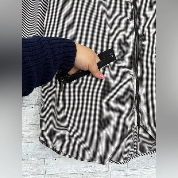 SUN KIM water repellent and weather resistant jacket small - Picture 5 of 12